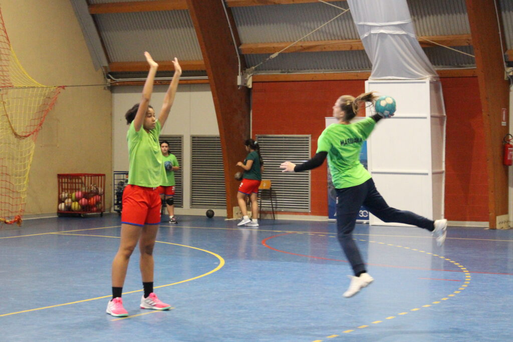 Una fase del riscaldamento della A1 Cellini Padova contro Sassari