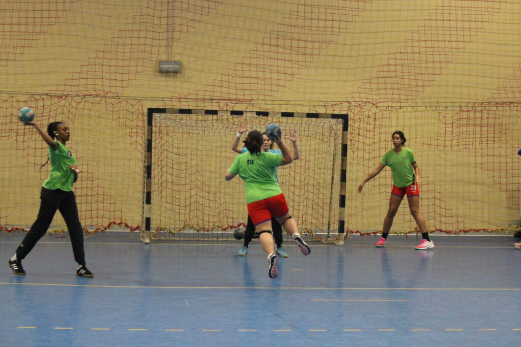 Il riscaldamento dell'A1 femminile della Cellini Padova con 1V1 con il portiere